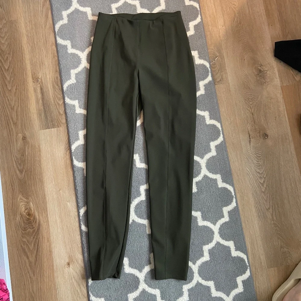 Lululemon Here To There High-Rise 7/8 Pant- Size 6 - Picture 2 of 5